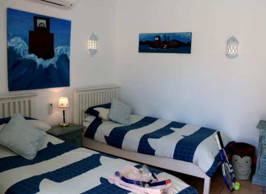 Casa Palmeira, Algarve, Portugal Twin Bedroom